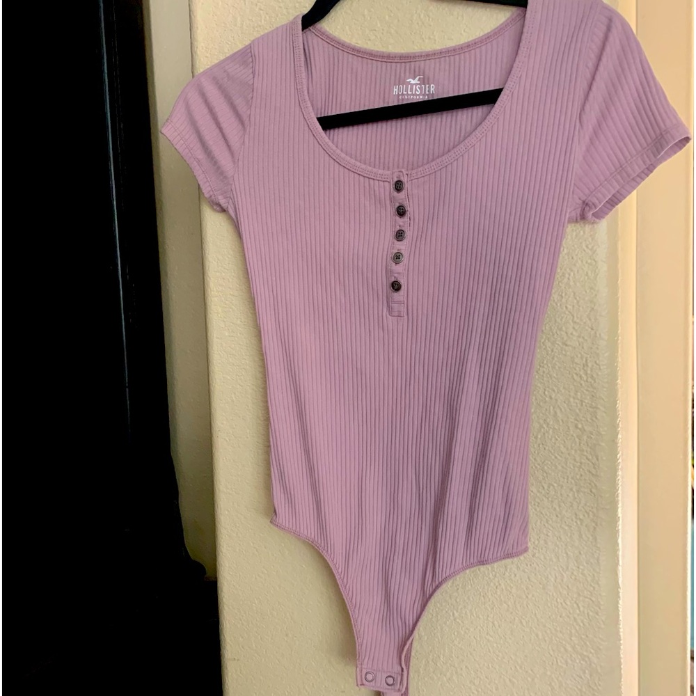 Dusty rose Hollister long-sleeved bodysuit size medium